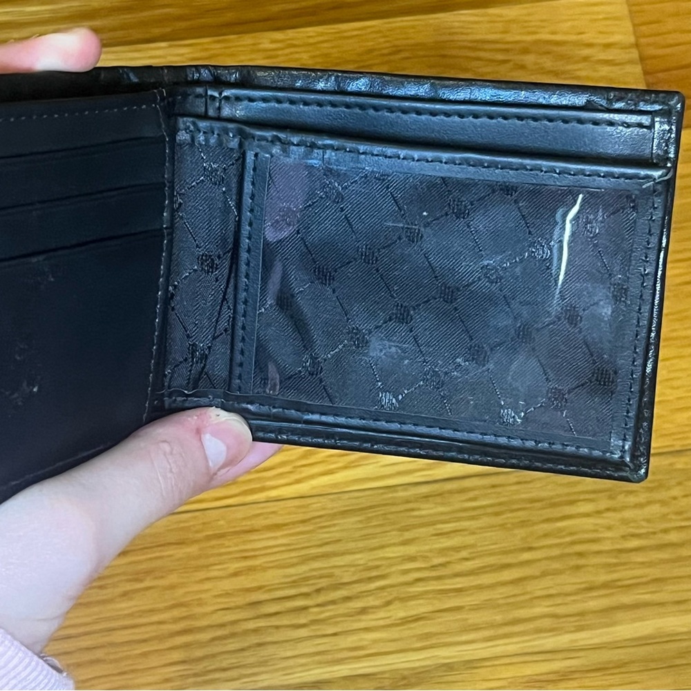 Perry Ellis Wallet - Picture 3 of 4